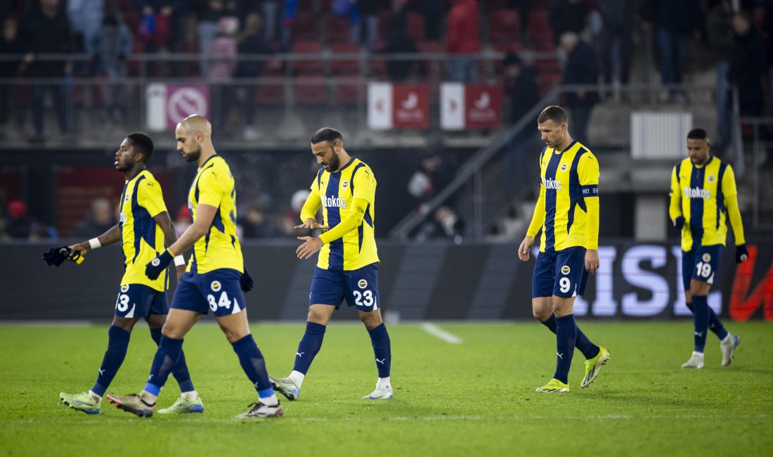 UEFA Avrupa Ligi'nde AZ Alkmaar'a deplasmanda 3-1 kaybeden Fenerbahçe, ilk
