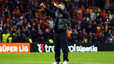Galatasaray'da, Tottenham maçında sakatlanan Arjantinli futbolcu Mauro Icardi, Samsunspor karşılaşmasının