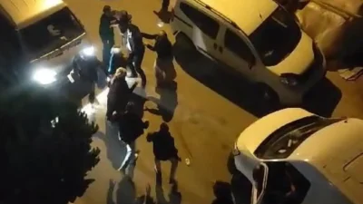 Kocaeli'nin Darıca ilçesinde yol verme meselesi yüzünden çıkan tartışma meydan