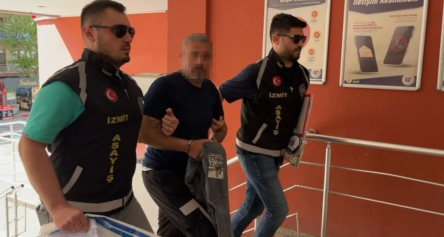Kocaeli'nin İzmit ilçesinde kasap dükkanına pompalı tüfekle ateş ederek 15