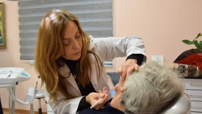 Düzce Üniversitesi Tıp Fakültesi Hastanesi Diş Hekimi Jale Demir, Ağız