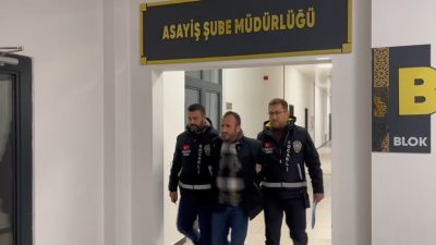Kocaeli'nin Körfez ilçesinde eski eşi Ajda Yatar'ı restoranda yemek yediği
