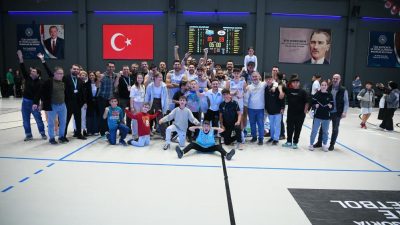 Türkiye Basketbol Ligi'nin 13. hafta karşılaşmasında Çayırova Belediyesi, Konya Büyükşehir