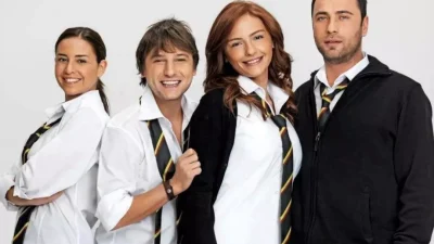 Arka Sıradakiler'de canlandırdığı Oktay karakteriyle hafızalara kazınan oyuncu Bülent Çetinarslan,