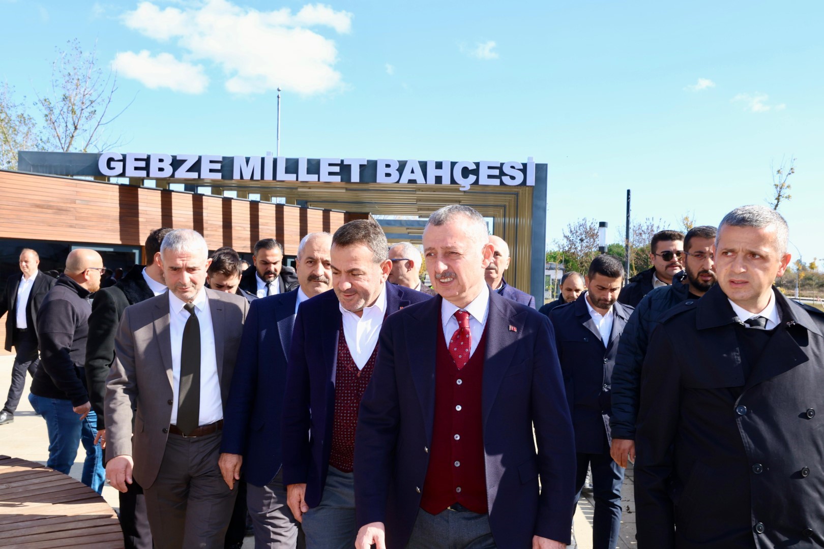 Başkan Büyükakın, Gebze’de devam eden çalışmaları yerinde inceledi.