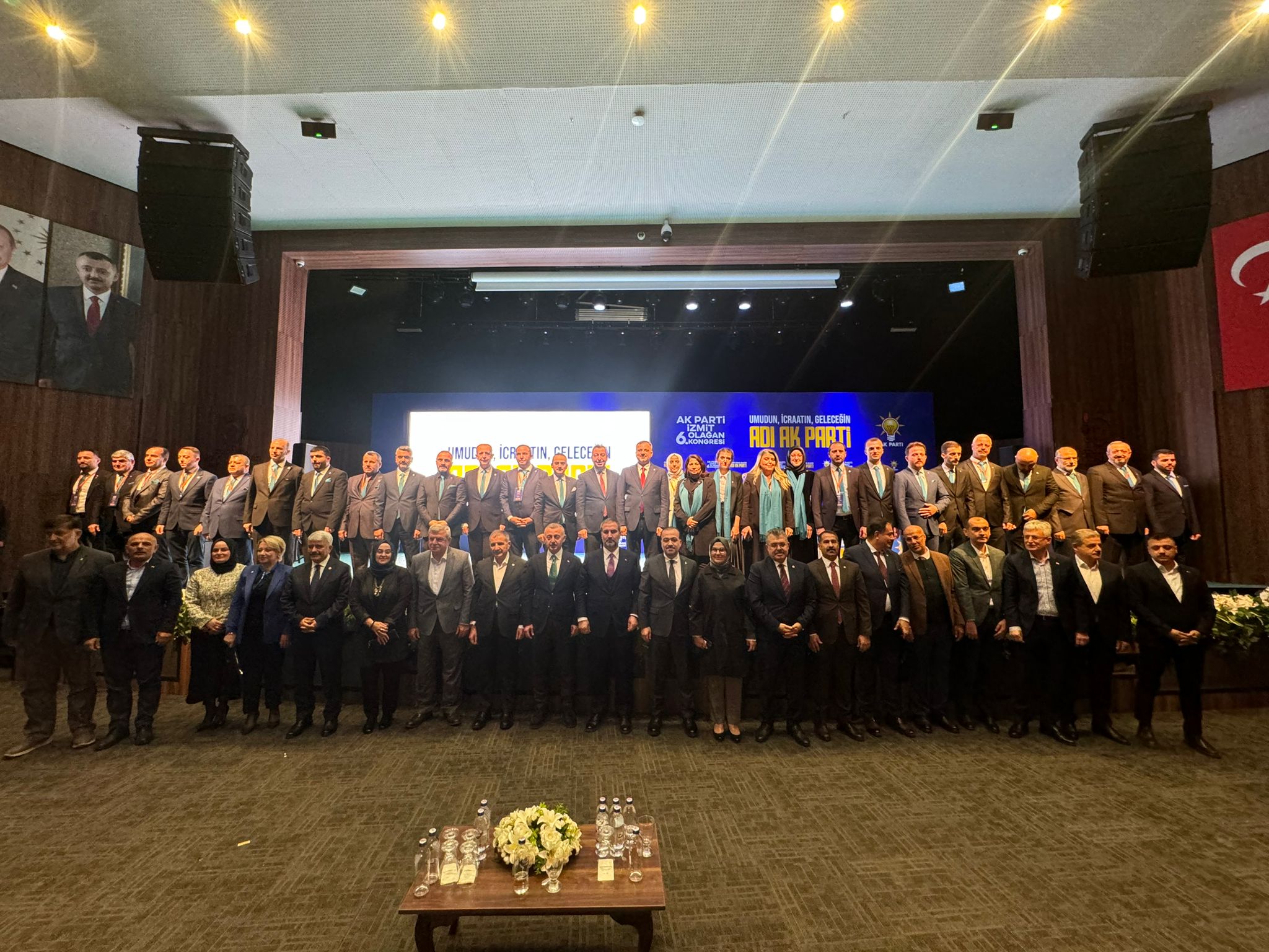 AK Parti 19 Ekim’de başladığı kongre sürecini geçtiğimiz hafta yapılan