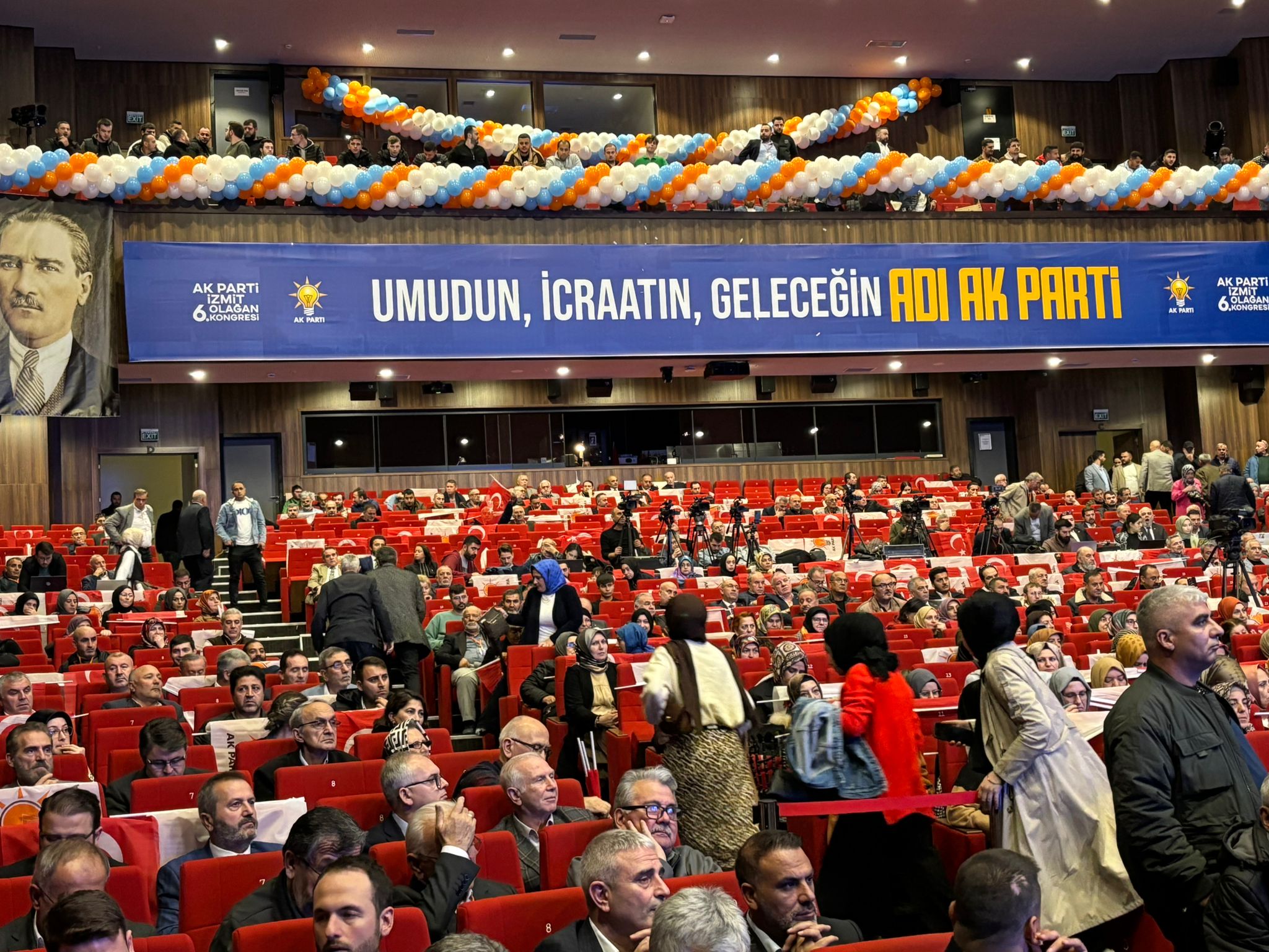 AK Parti 19 Ekim’de başladığı kongre sürecini geçtiğimiz hafta yapılan