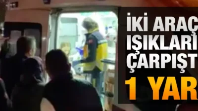 Kocaeli'nin Kartepe ilçesinde trafik ışıklarında iki otomobilin çarpışması neticesinde meydana