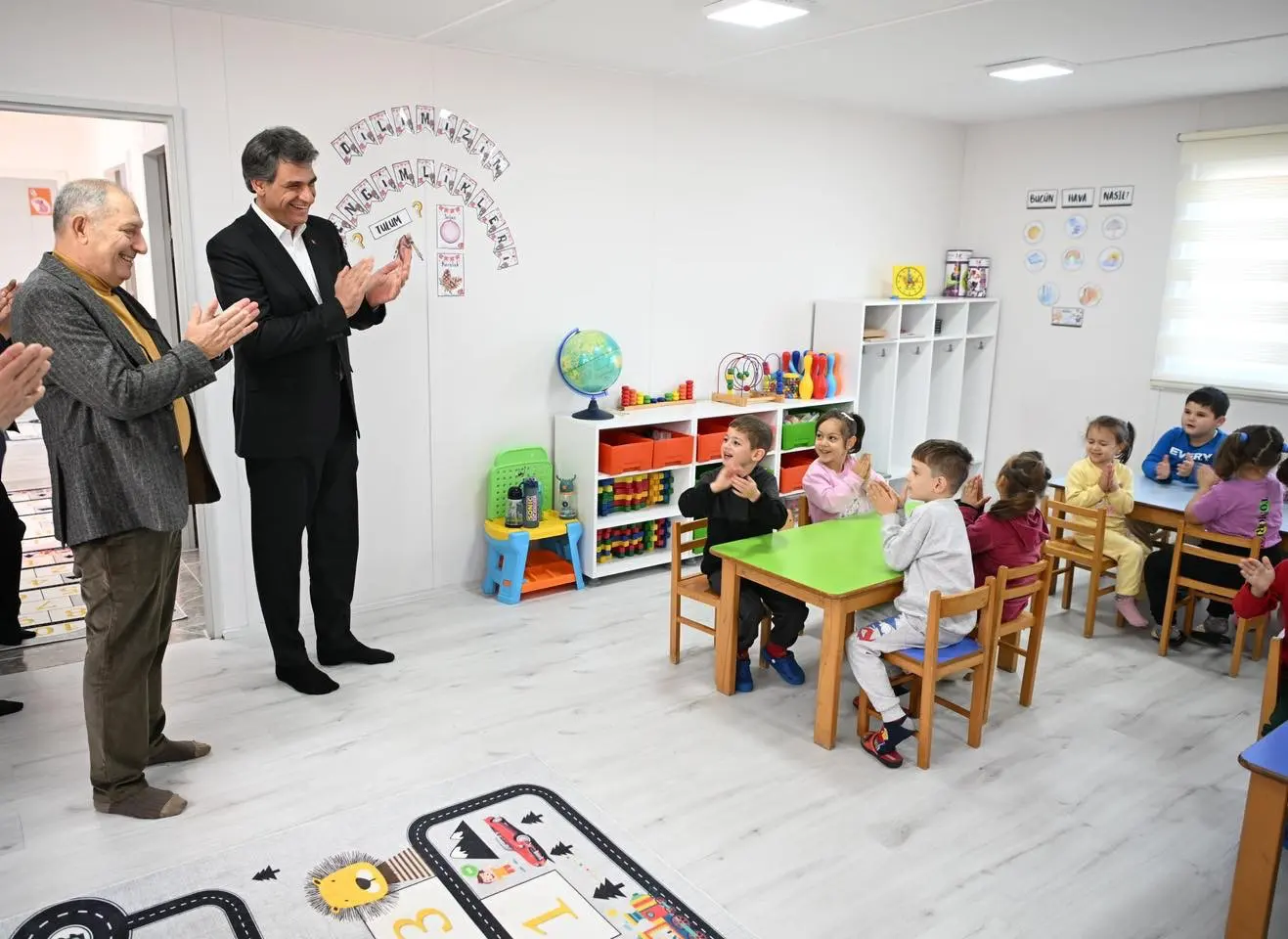 Kartepe'de Kubilay İlk ve Ortaokulu'nda yapımı tamamlanan ana sınıfı hizmete