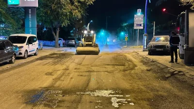 Gebze Osman Yılmaz Mahallesi İstanbul Caddesi'nde aşırı yağışlar nedeniyle oluşan