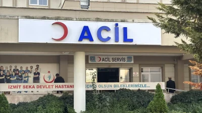 Kocaeli'nin İzmit ilçesinde okulun 1. katından düşerek ağır yaralanan lise