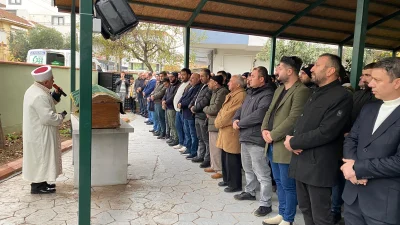 Kocaeli'nin Körfez ilçesinde hayatını kaybeden engelli Abdullah Balcı'nın cenazesi gözyaşlarıyla