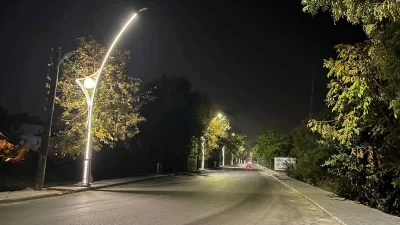İzmit Alikahya Sanayici Caddesi yenilenen yolu, yaya kaldırımları ve aydınlatmasıyla