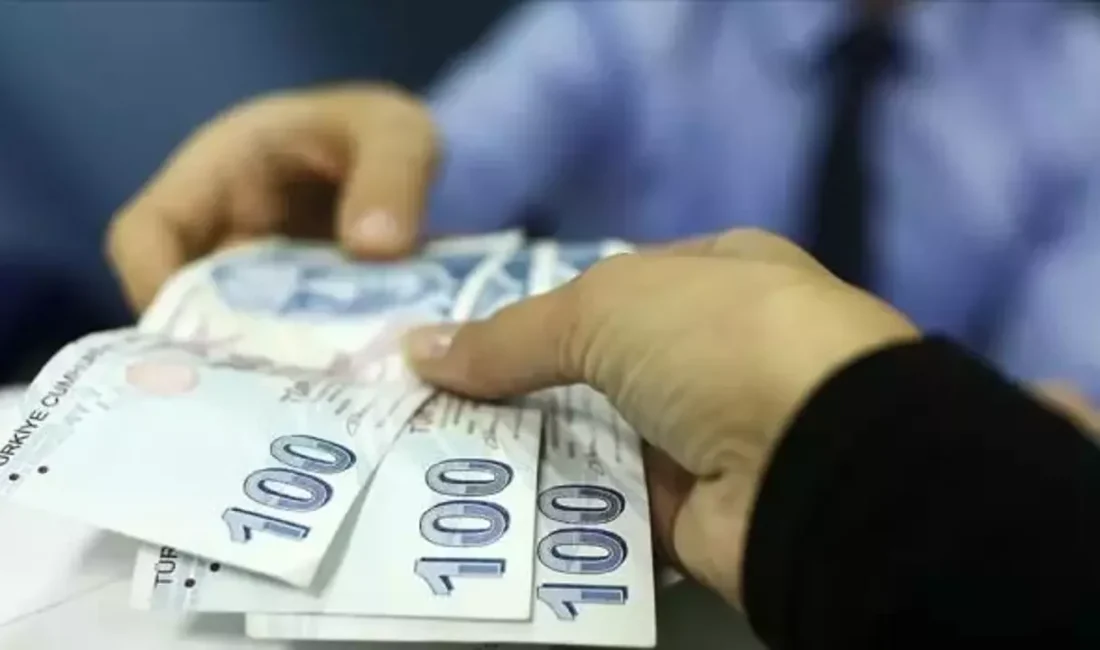 Asgari ücret görüşmelerinin başlamasına kısa bir süre kala TÜRK-İŞ, HAK-İŞ