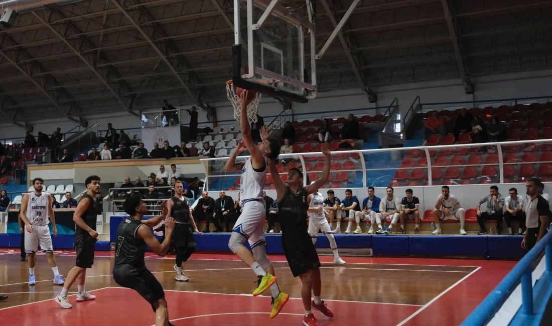 Türkiye Basketbol 2. Ligi’nin 8. haftasında Kocaeli Büyükşehir Belediye Kağıtspor,