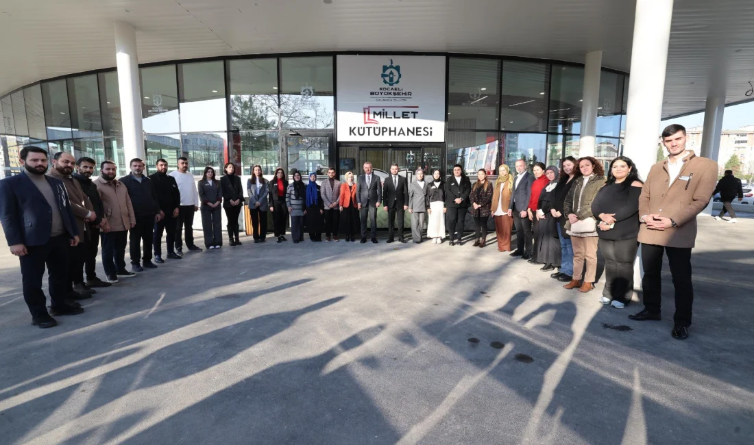 İzmit'teki Milli İrade Meydanı'na gençlerin kültürel ve eğitim ihtiyaçlarını karşılayacak