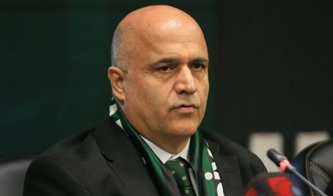 Trendyol 1.Lig ekiplerinden Kocaelispor’da Ertuğrul Sağlam’ın istifasıyla boşalan teknik direktörlük