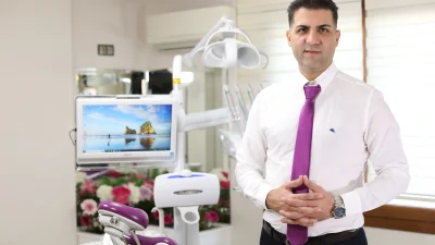 Son yıllarda popüler hale gelen Hindistan cevizi yağı kullanarak diş