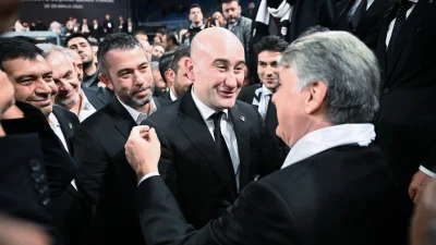 Beşiktaş Olağanüstü Seçimli Genel Kurulu sonunda siyah-beyazlıların yeni başkanı Serdal