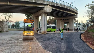 Büyükşehir, şehir içi minibüs ve otobüslerin rahat şekilde durağa girip