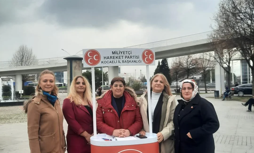 MHP'de görev alan Avukat Sevgi Batı, Avukat Pınar Kolay Köse