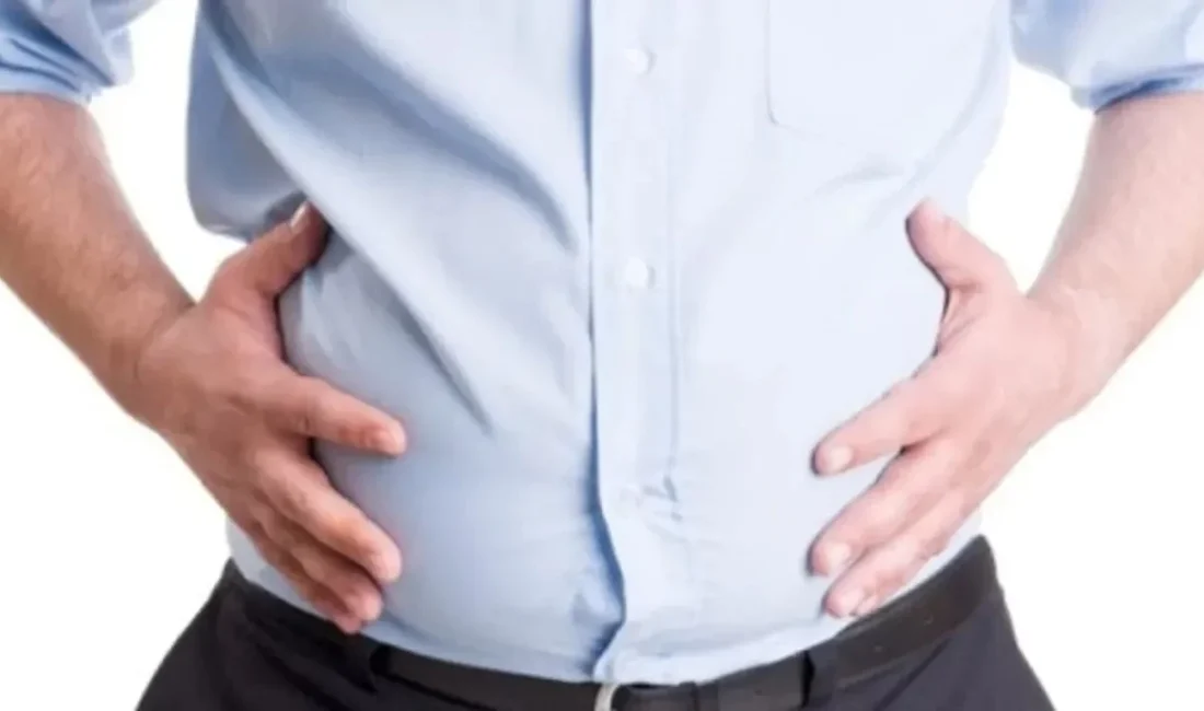 Beslenme ve Diyet Uzmanı Yağmur Satıroğlu, arkasında herhangi bir sağlık