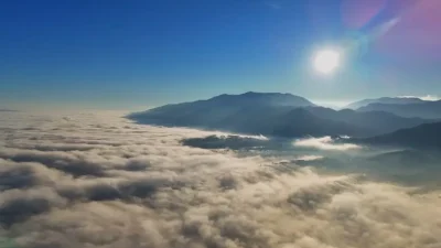 Kocaeli'de oluşan sis denizi ortaya kartpostallık manzaralar çıkardı. Kentin üzerini