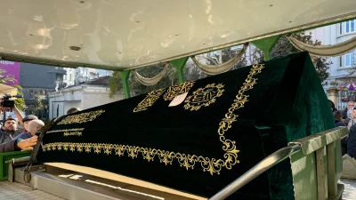 İstanbul'da tedavi gördüğü özel bir hastanede hayatını kaybeden Türk sanat
