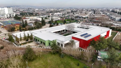 Büyükşehir Belediyesi tarafından hayata geçirilen İzmit Engelsiz Yaşam Merkezi’nin inşa