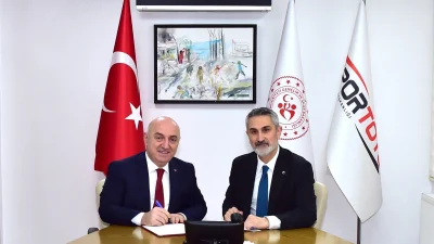 Darıca’da bulunan Atatürk Caddesi Spor Kompleksi ve ilçe stadyumu zemin