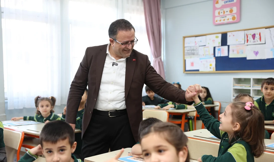 2024-2025 eğitim öğretim yılının birinci dönemi sona ererken öğrenciler karnelerine