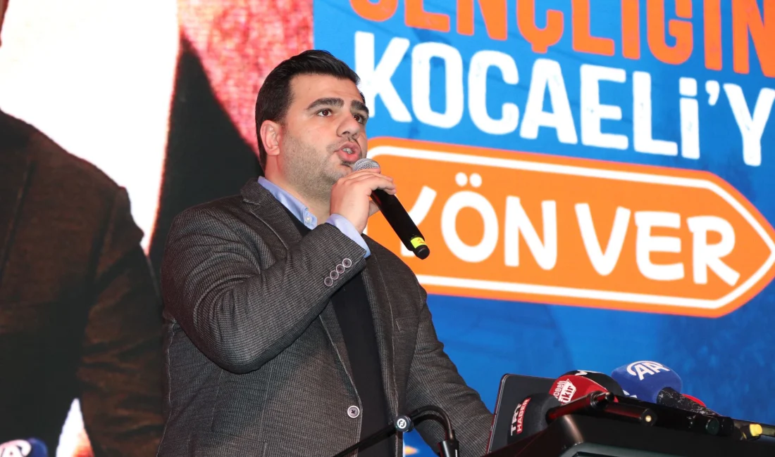 AK Parti Kocaeli İl Gençlik Kolları Kongresinde konuşan , İnan,