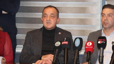 CHP Kocaeli, düzenlediği basın toplantısında tarım arazilerinin amacı dışında kullanıldığına