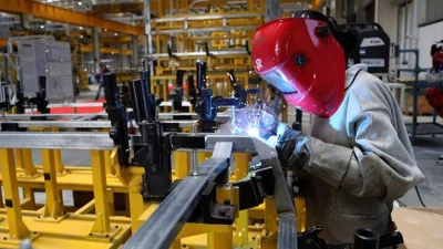 Sanayi üretimi yıllık yüzde 1,5, aylık ise yüzde 2,9 oranında