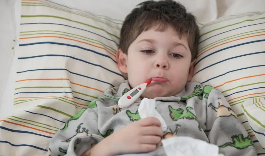 Okulların açılmasıyla influenza vakalarında artış olabileceğinin altını çizen Çocuk Enfeksiyon