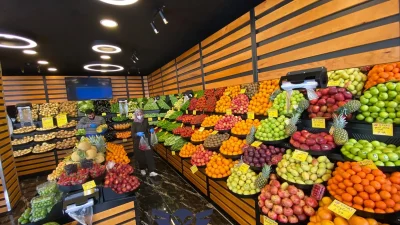 İstanbul Büyükçekmece’de bir manav hırsızı, birkaç gün üst üste gelerek