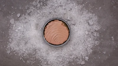 Konserve ton balığı, yüksek protein içeriği ve düşük yağ oranıyla