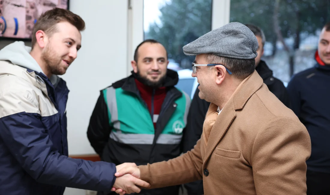 İlçenin yüksek kesimlerinde etkili olan kar yağışına karşı tüm önlemlerini
