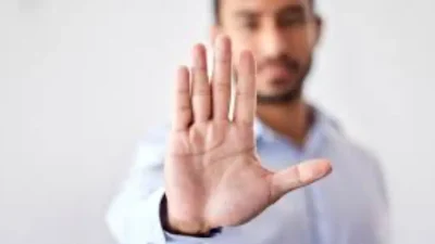 Psikiyatri Uzmanı Dr. Arda Kazım Demirkan, "Ofis çalışanları, haftanın neredeyse