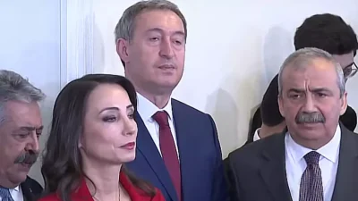 DEM Parti heyeti, bugün İmralı ile ilgili görüşmelerine başladı. Parti