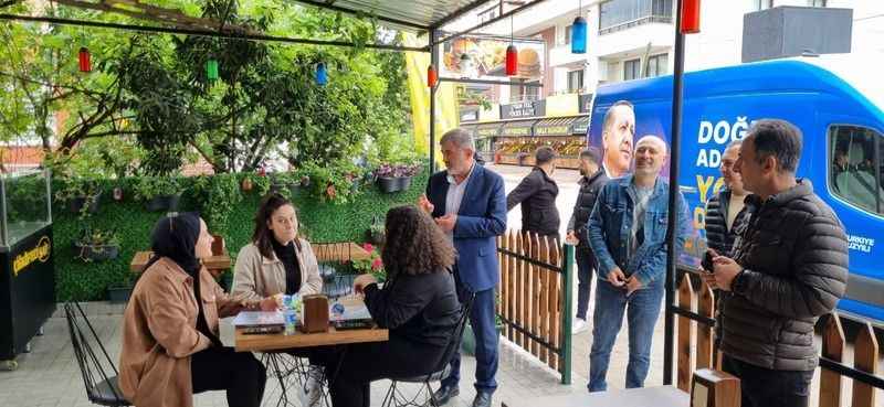 AK Parti Kocaeli Milletvekili Sami Çakır, Başiskele’de vatandaşlarla bir araya