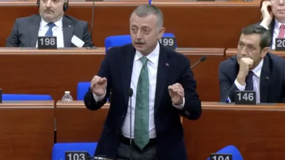 Kocaeli Büyükşehir Belediye Başkanı Doç. Dr. Tahir Büyükakın, bugün Fransa’nın