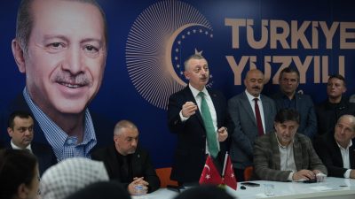 Kocaeli Büyükşehir Belediye Başkanı Tahir Büyükakın, Avrupa Konseyi'nde Türkiye'ye yönelik
