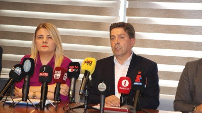 Kocaeli Büyükşehir Belediye Başkanı Tahir Büyükakın ve Kocaeli’deki iki CHP’li