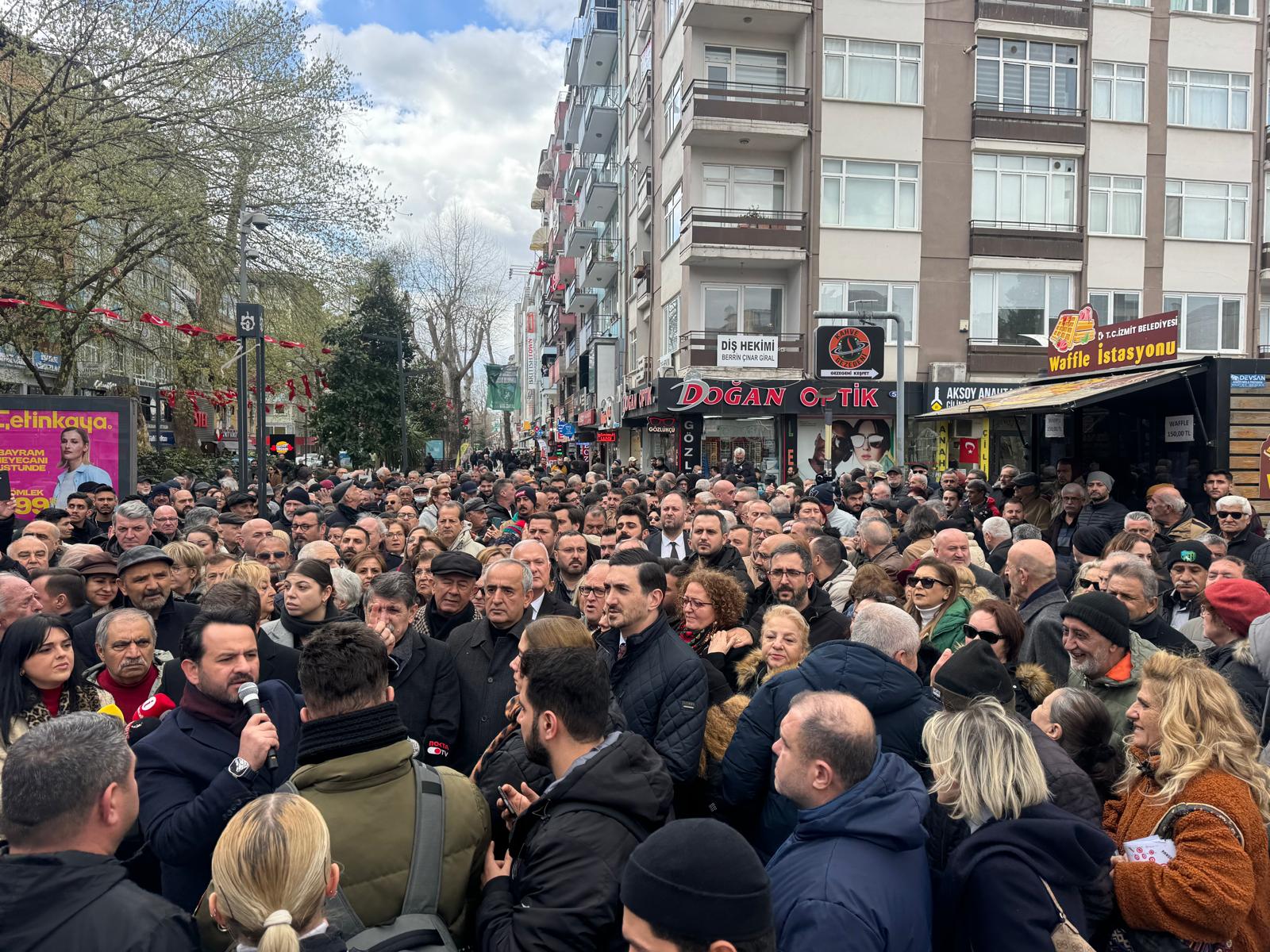 İstanbul Büyükşehir Belediye Başkanı Ekrem İmamoğlu ve 106 kişinin gözaltına