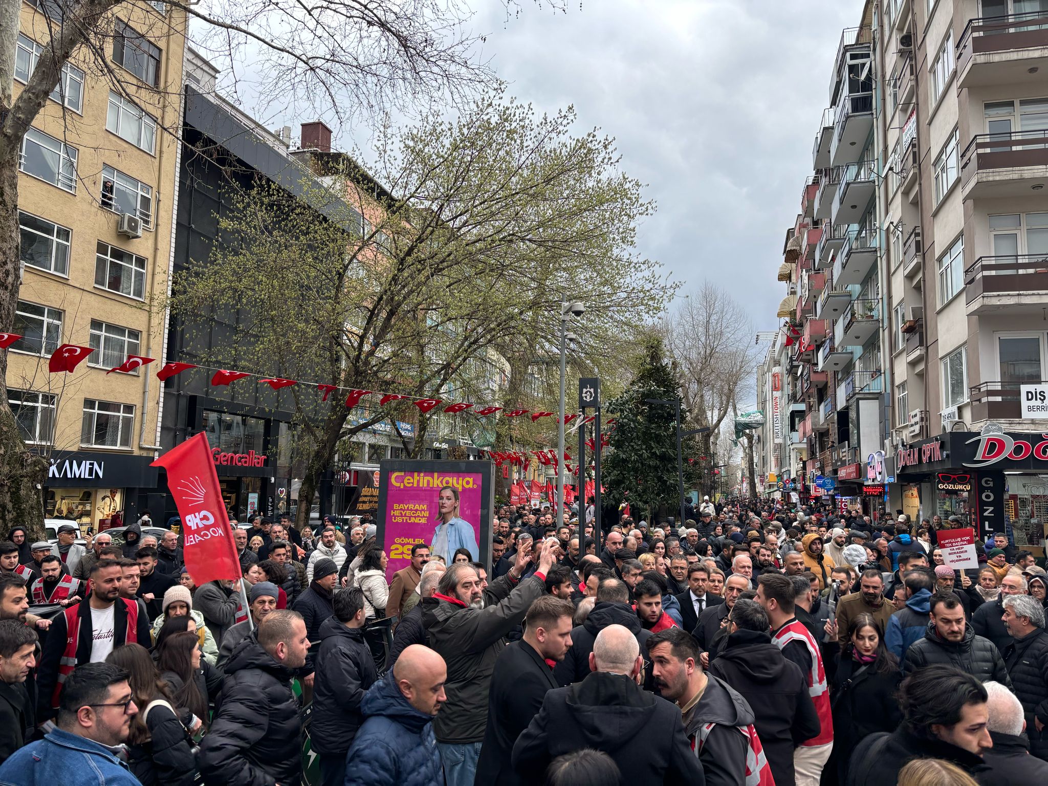 İstanbul Büyükşehir Belediye Başkanı Ekrem İmamoğlu ve 106 kişinin gözaltına