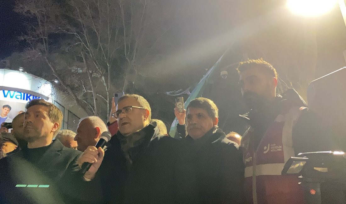 Cumhuriyet Halk Partisi’nin Genel Başkanı Özgür Özel’in bu akşam saat