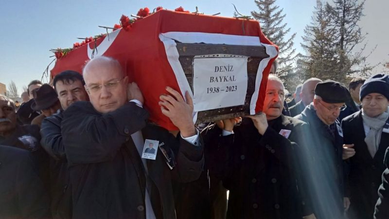 CHP eski Genel Başkanı ve Antalya Milletvekili Deniz Baykal, Ankara’da