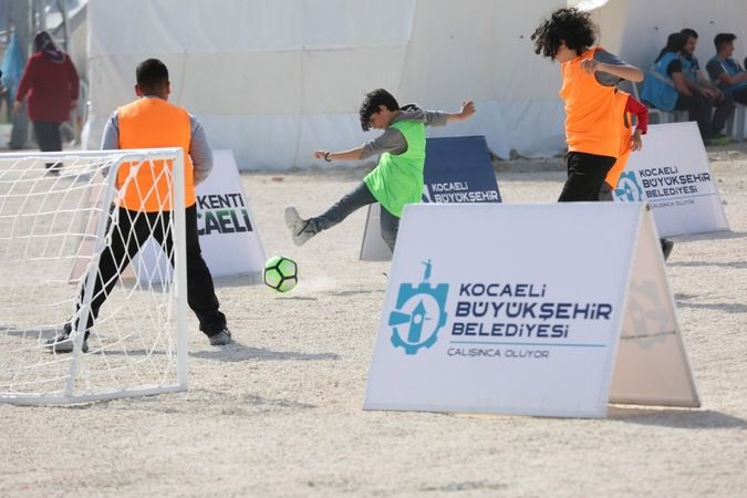 Büyükşehir'in çadır kenti sosyal yaşam alanına dönüştü | Büyükşehir’in Hatay
