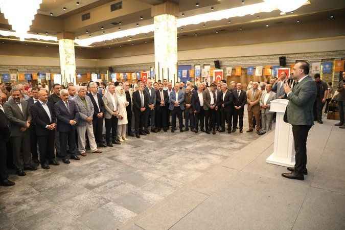 AK Parti Kocaeli'nin Geleneksel İl Bayramlaşma Programı Antikkapı Restoran'da yoğun